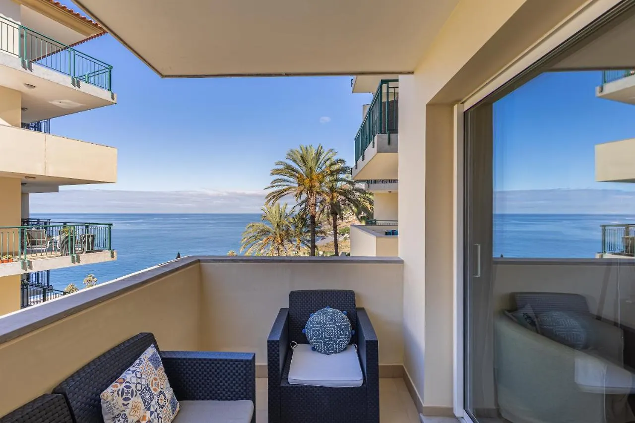 Atlantic Ocean View Apartment Funchal   Funchal (Madeira)